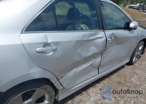 2012 Toyota Camry Se V6 z USA, uszkodzony, nr VIN 4T1BK1FK4CU501094